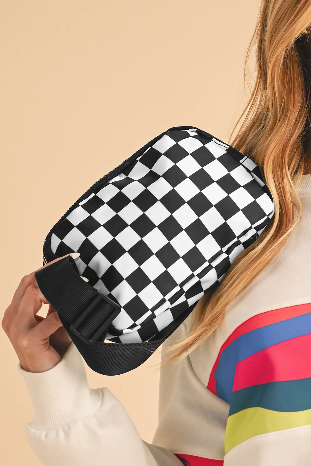 14db1a20e131c0ba3af57846b6fa8f73a3b071e07ffdd4aa86af3e017aec349a White Checkered Print Buckle Wide Belt Crossbody Bag - Image 3
