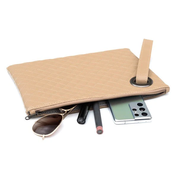 331fd1a71872ae0b67e6642ad17418d60dbd5bdd4075283f00a8966617c14403 Quilted Wristlet Clutch - Image 9