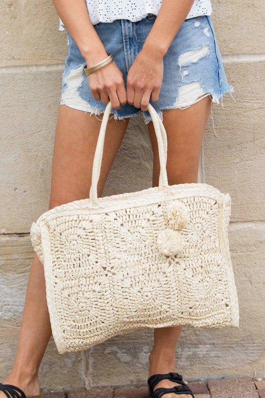 44dae21fbb48448568396868a99c7cbf72c024acf30c3782c2fc2e29afc6f2b1 Straw Traveler Tote - Image 5