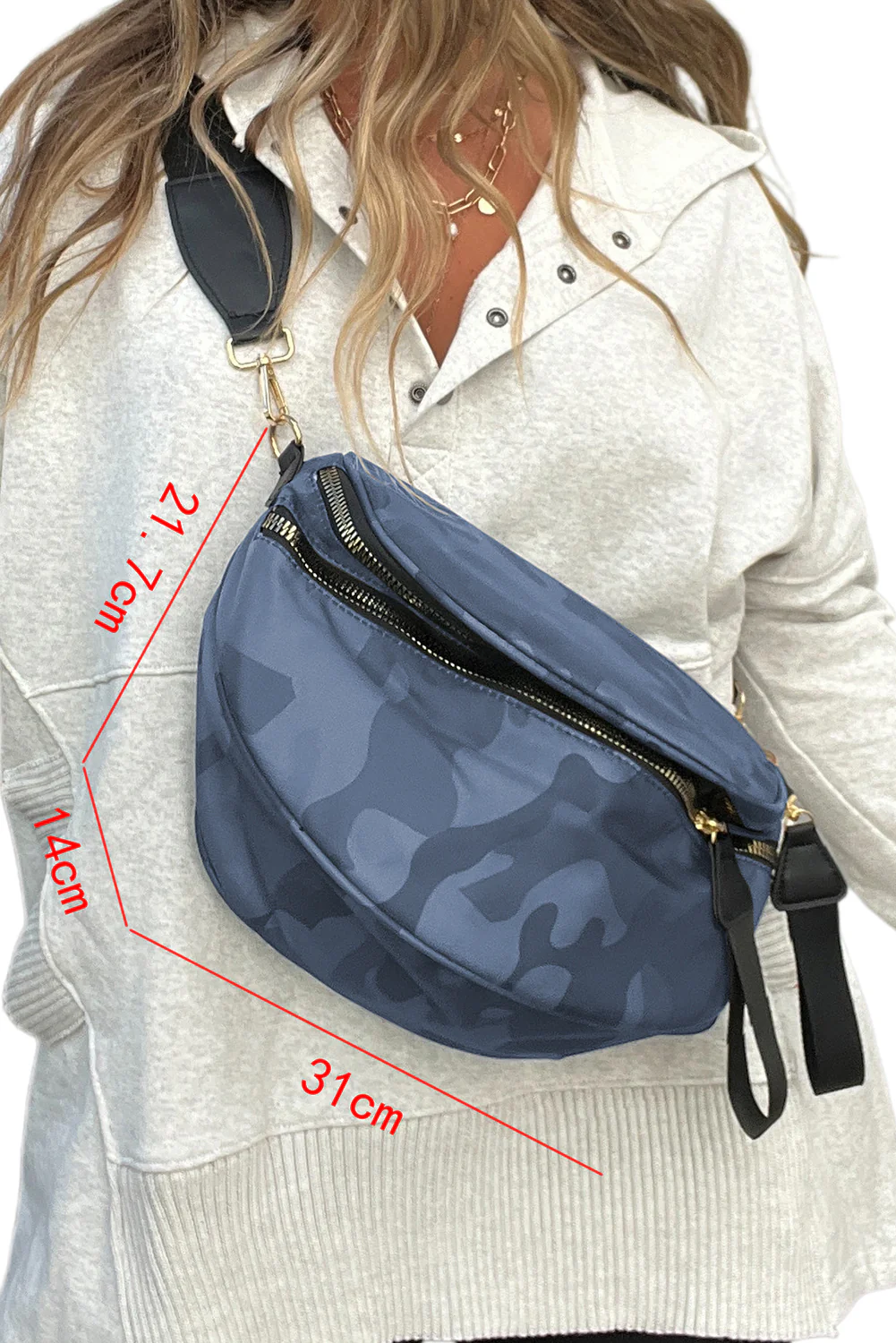 560e026a13ac17656f949236135dfe30ff9a2b724875ba477ed2d2bd170eebc3 Camouflage Print Double Zipper Crossbody Bag - Image 5