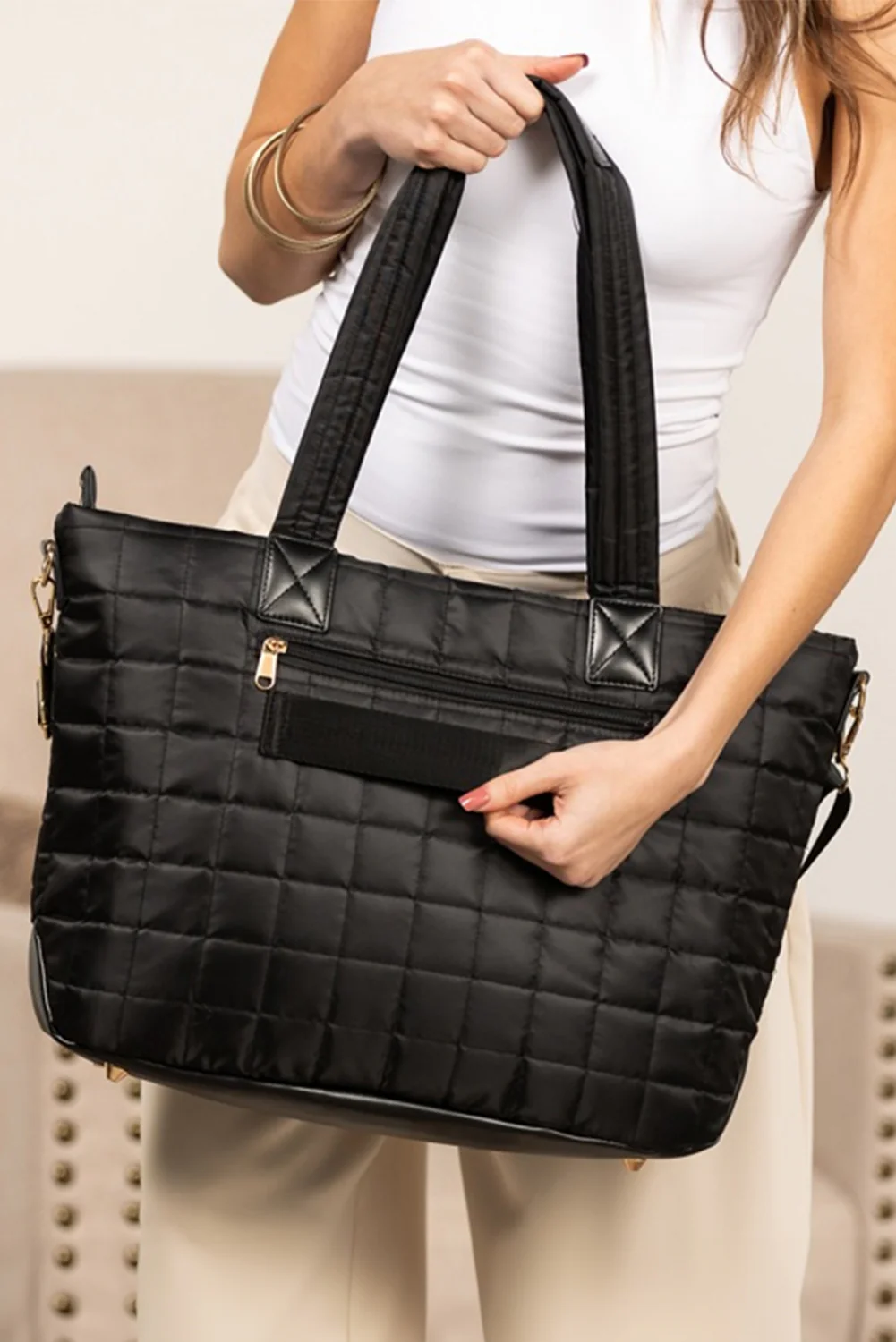 7188157bad4b624eb71243fb45522eb7b5ac753337d771a125d005c834c257cf Black Quilted Patchwork Large Tote Bag and Clutch 2pcs Set - Image 2