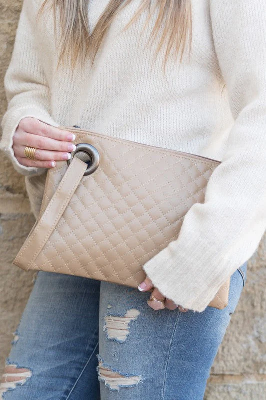 7f1e3da690b07925b82ee75b1e66cd0b8e5362d3ece42a112b3f3fe17d338ef8 Quilted Wristlet Clutch - Image 7