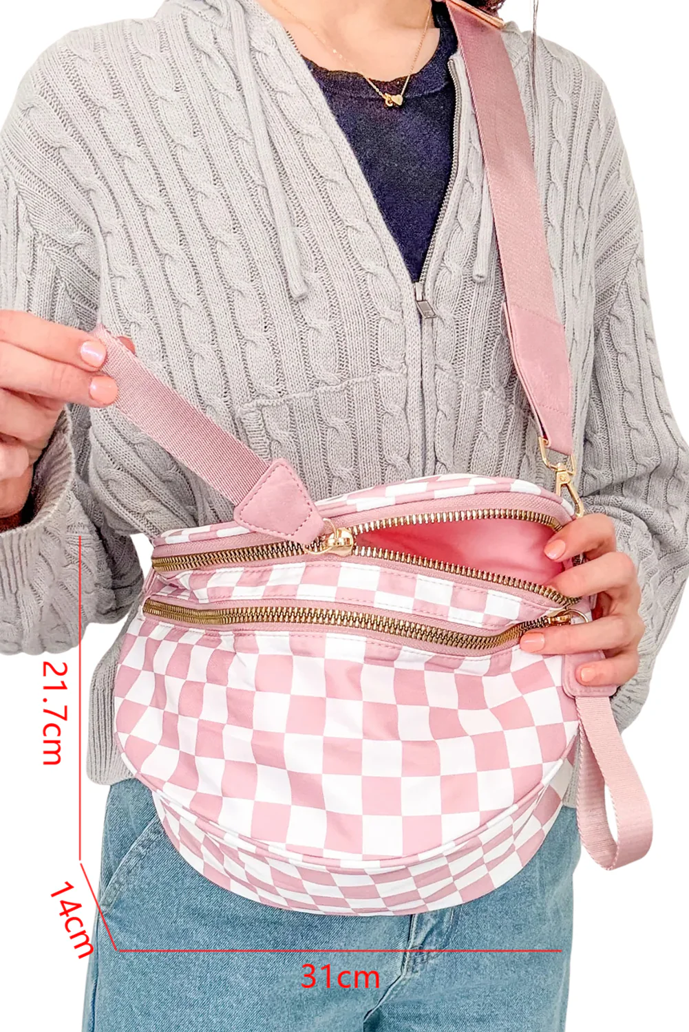 ae2d51e1647617c22b3034a117db217075ecd8e7f512448db9278b272ba87664 Pink Checkered Print Wide Strap Large Crossbody Bag - Image 3